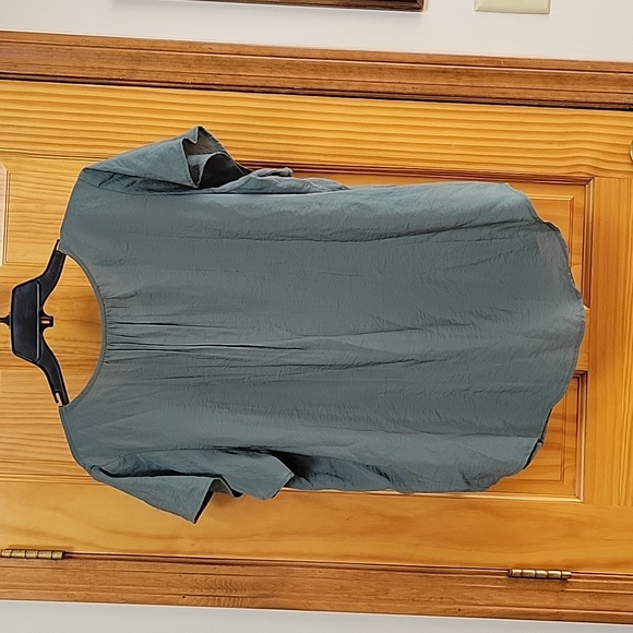 Liz Claiborne top NWT - Picture 2 of 5